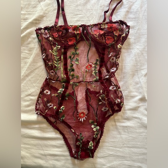 Mesh Embroidered Body Suit - Picture 1 of 2